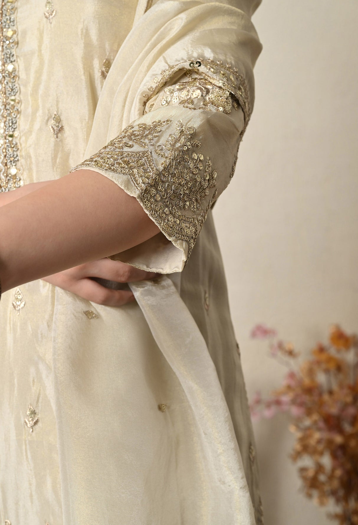Roshni Suit