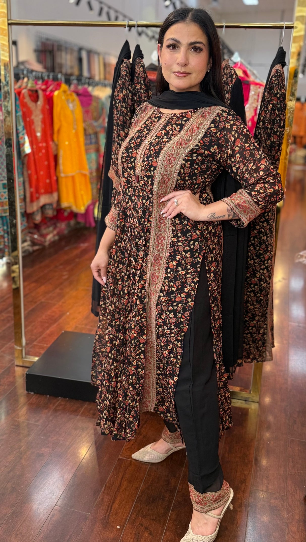 Naria Cut Suit