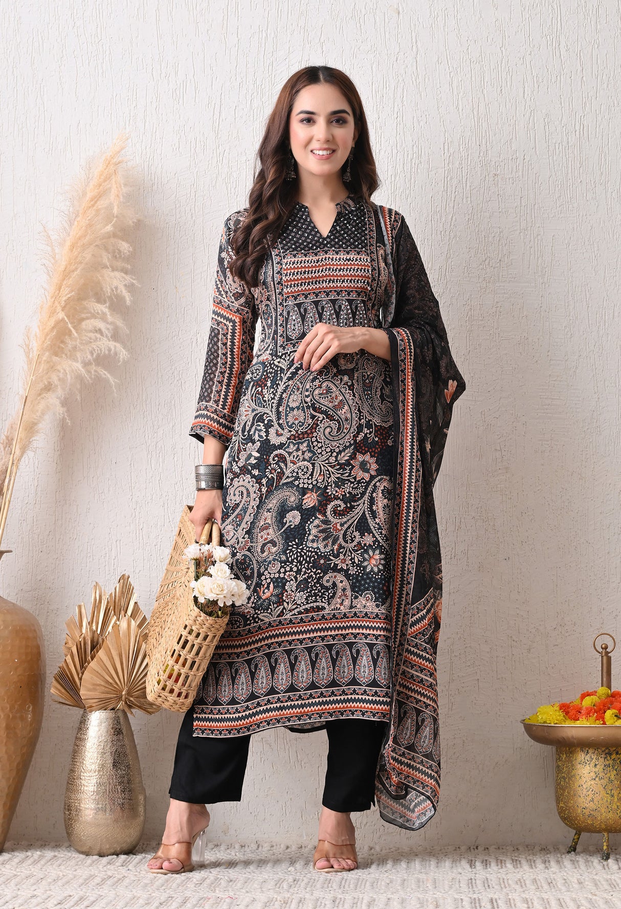 Roohi suit