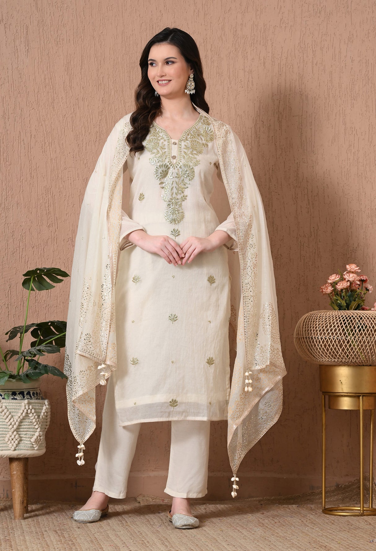 Raunaq-e-Rang Suit