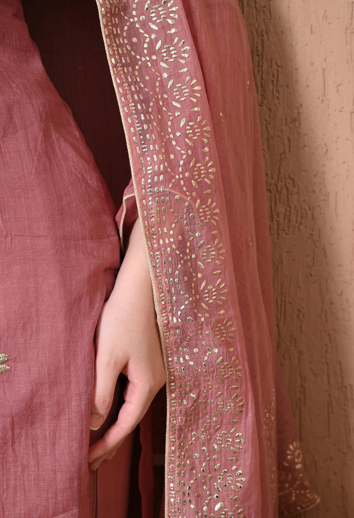 Raunaq-e-Rang Suit