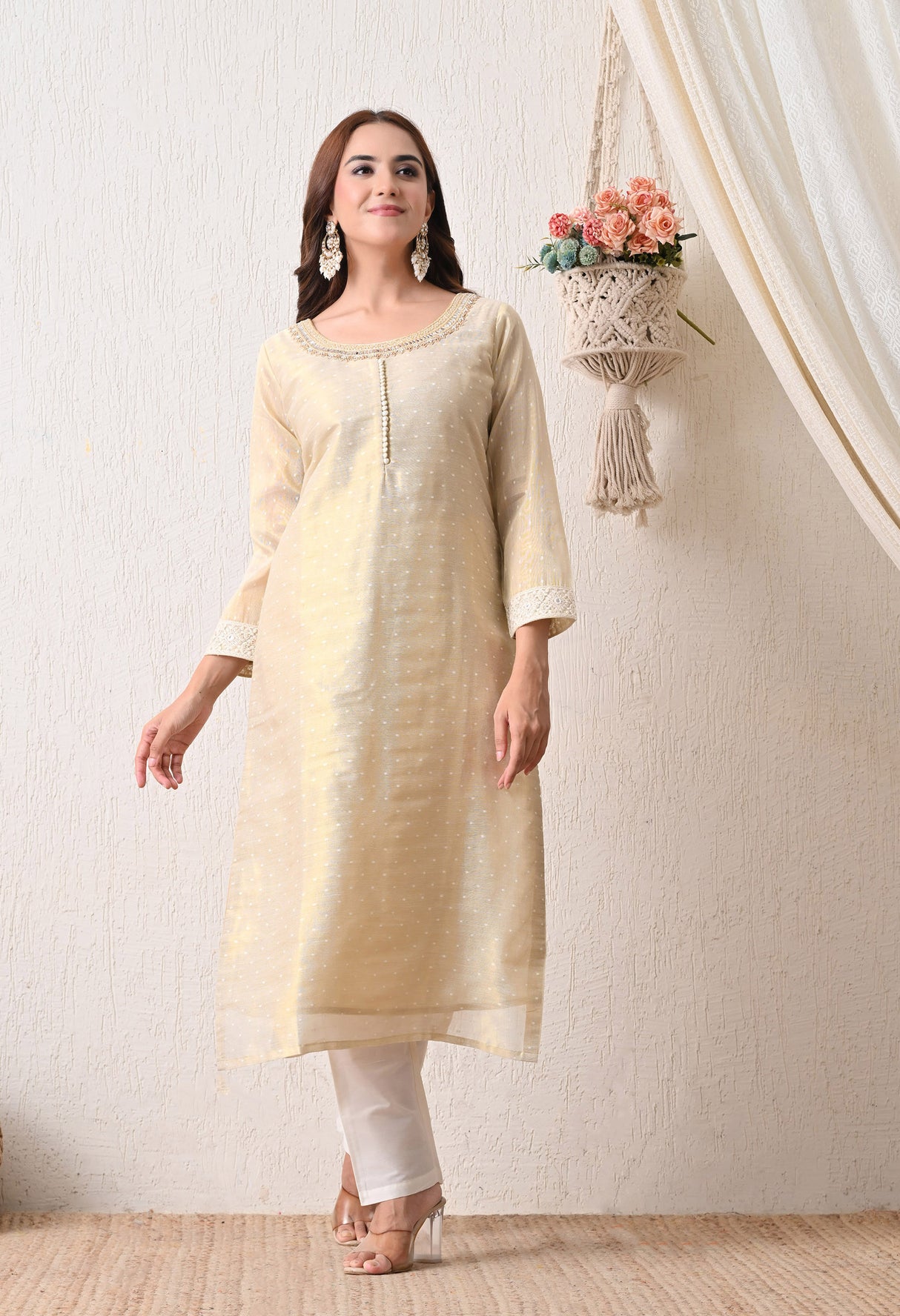 Ivory Gold Aura