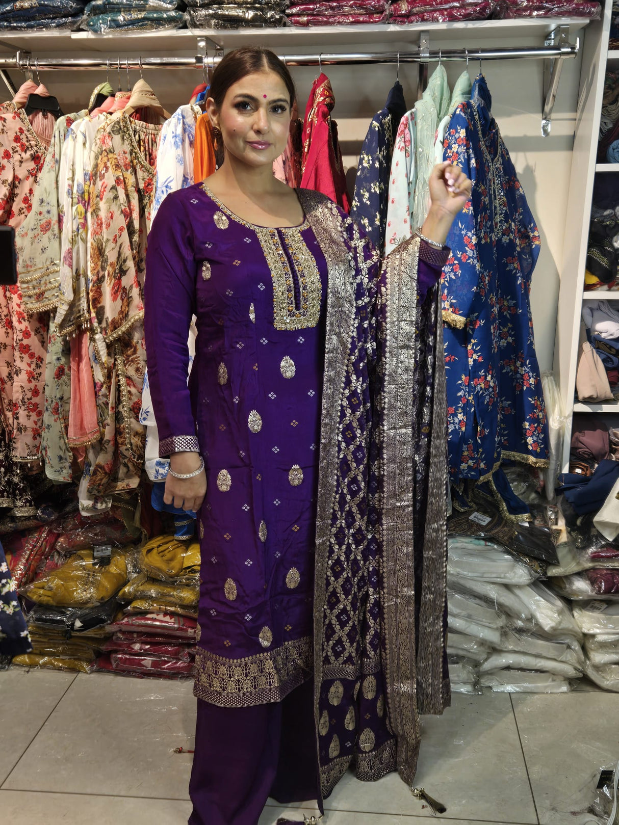 Dhamaka suit
